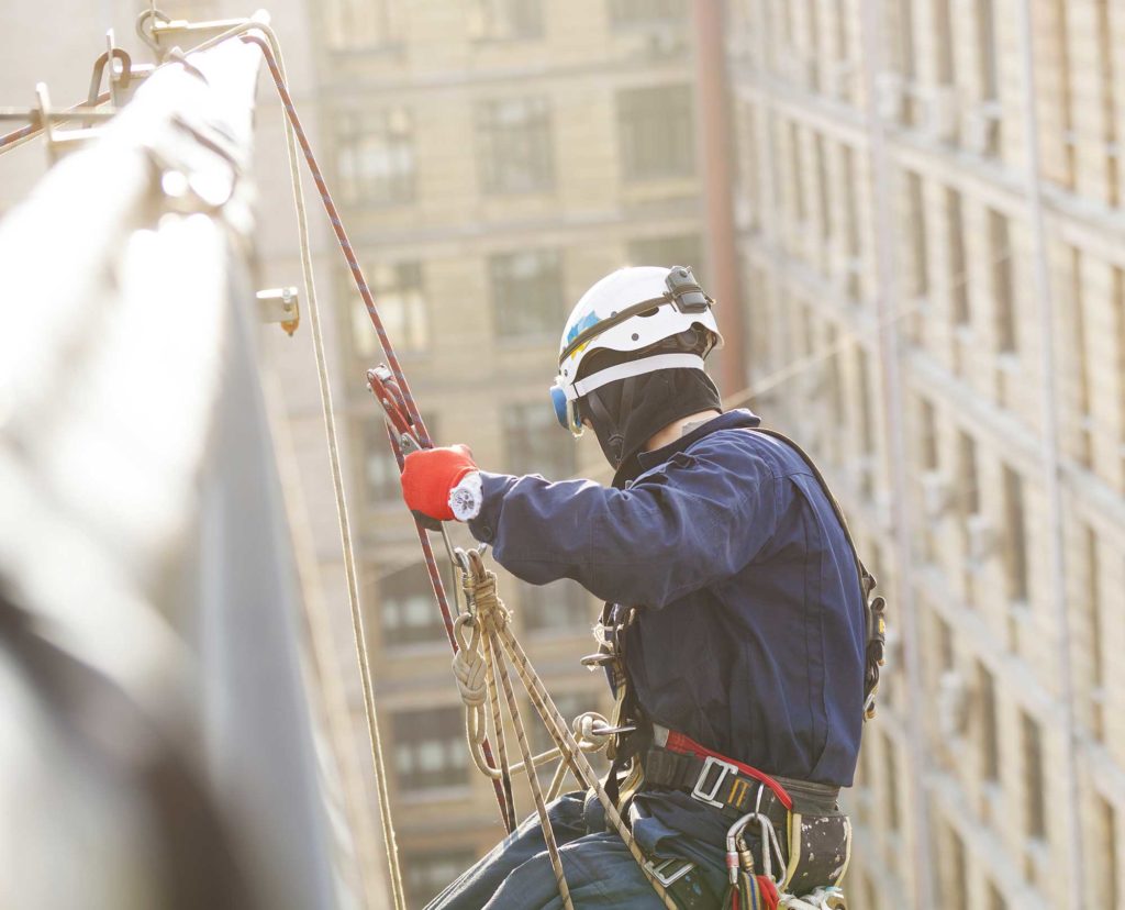 Impulsa la durabilidad de tu fachada con nuestro servicio de impermeabilización de fachadas en Castellón